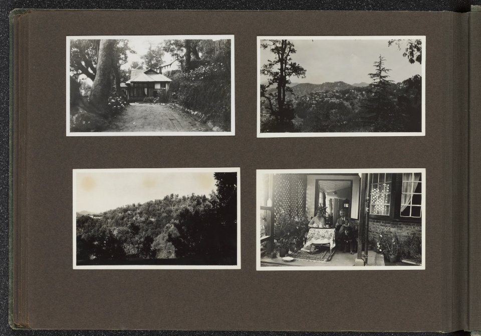 Albumblad met vier fotos. Linksboven zomerverblijf van Philips Christiaan Viss, Bestanddeelnr 37 050