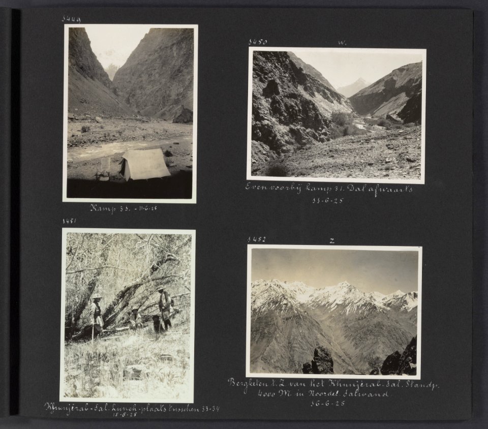 Albumblad met vier fotos. Linksboven een tent in Kamp 30. Rechtsboven zicht d, Bestanddeelnr 28 27