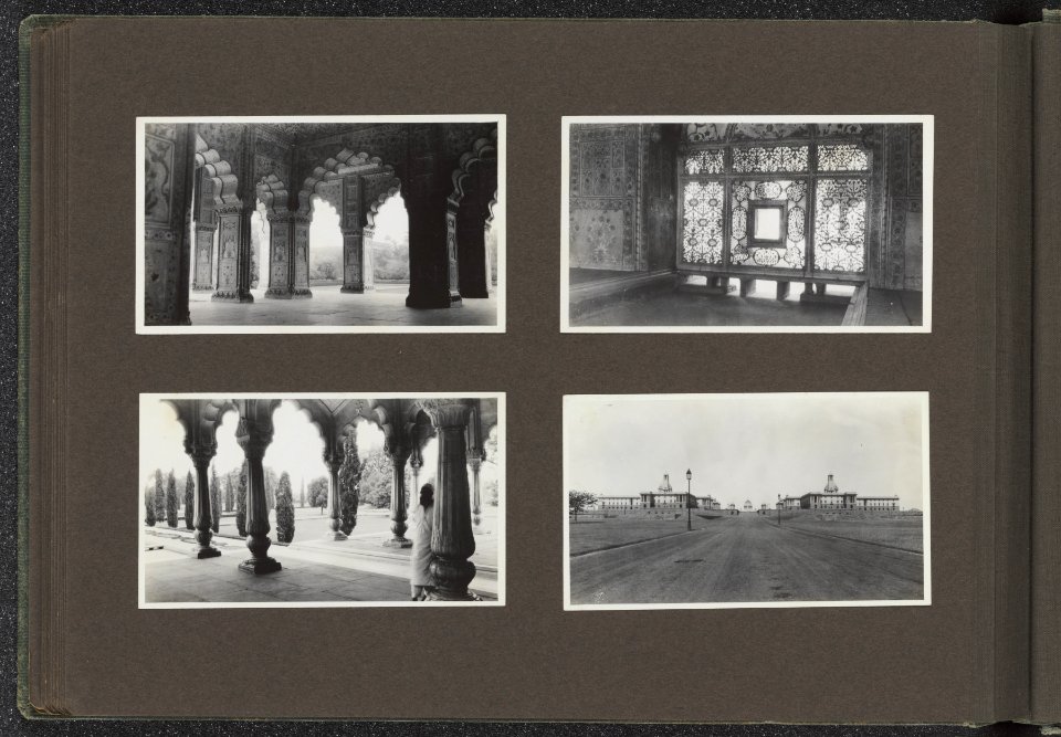Albumblad met vier fotos. Linksboven galerij met rijk versierde pilaren in het, Bestanddeelnr 37 46