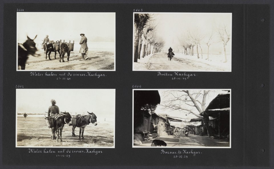 Albumblad met vier fotos. Linksboven en linksonder bewoners van Kashgar halen , Bestanddeelnr 33 076