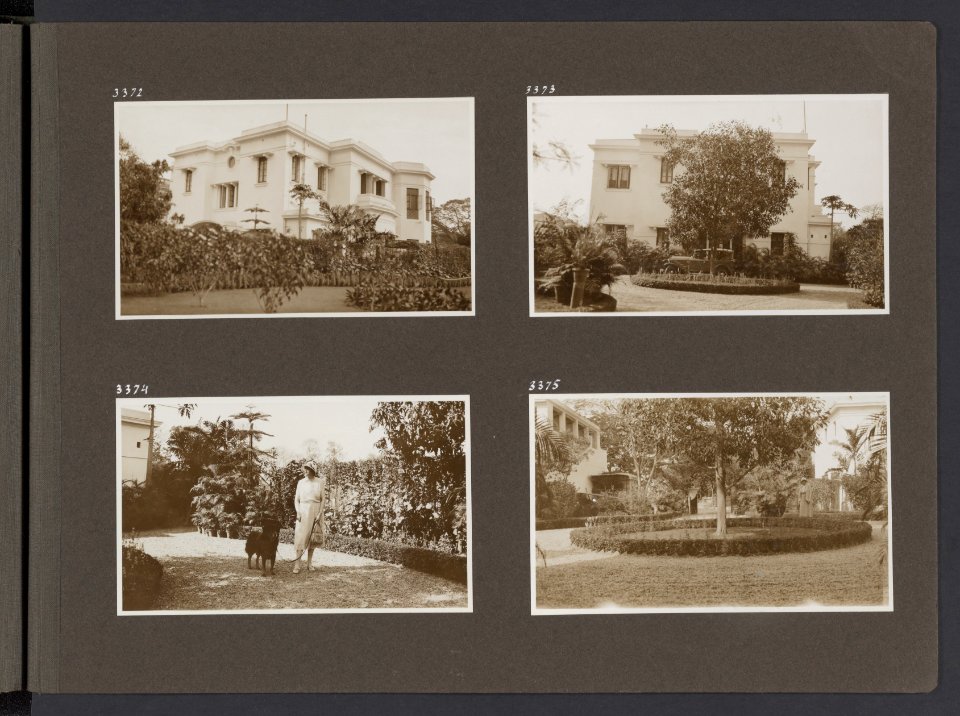Albumblad met vier fotos. Linksboven exterieur van de ambassadeurswoning van P, Bestanddeelnr 36 29
