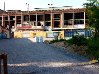 Albigny-sur-Saône - Cimenterie éphémère, bâtiment principal