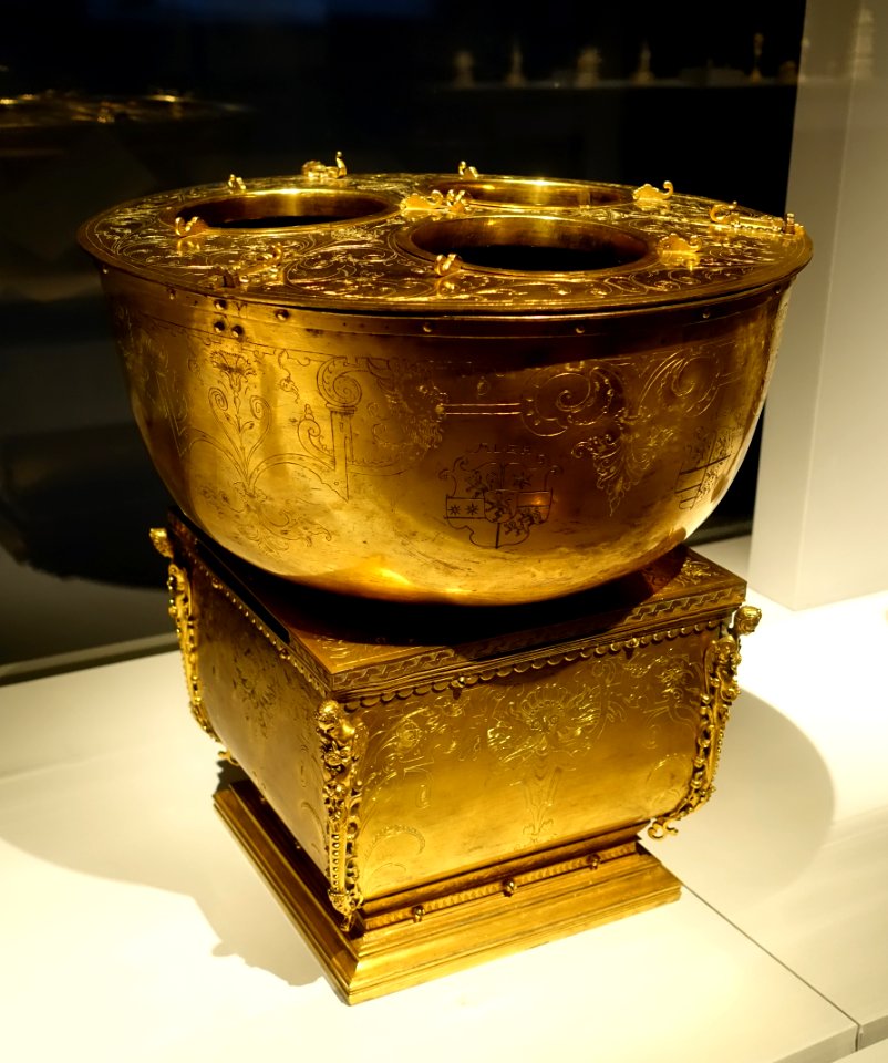 Alchemical distilling stove of Moritz, Landgrave of Hesse-Kassel, attributed to Christoph Muller, engraving by Hans Jacob Emck, c. 1600, copper-bronze - Metropolitan Museum of Art - New York City - DSC07009