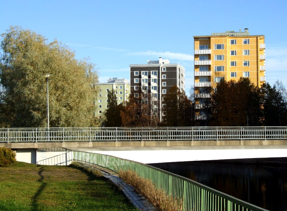Alakanava Pedestrian and Bicycle Bridge Oulu 20071006 02