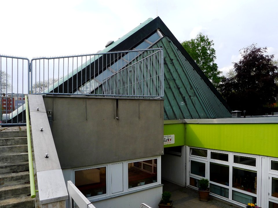 Albert-Schweitzer-Kirche (Berlin-Reinickendorf) Rückseite