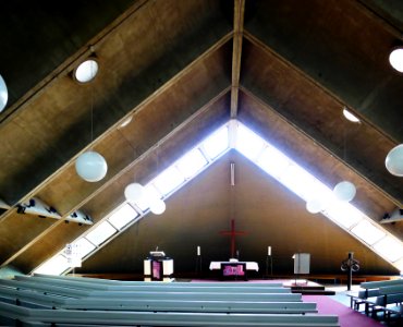Albert-Schweitzer-Kirche (Berlin-Reinickendorf) Altarraum