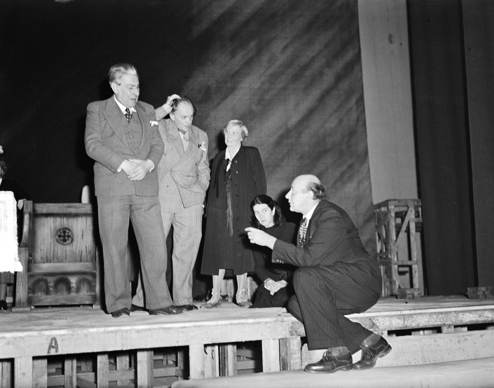 Albert van Dalsum (regisseur) 40 jaar toneel, Bestanddeelnr 903-6718
