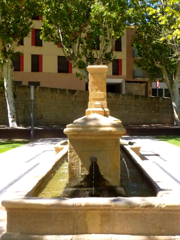 Alcañiz - Glorieta de don Telmo Lacasa, Fuente de los 72 caños 8