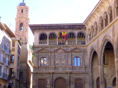 Alcañiz - Plaza de España, Colegio de los Escolapios, Ayuntamiento y Lonja