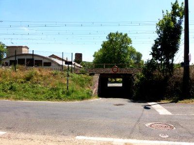 Albigny-sur-Saône - Pont de chemin de fer au bout du chemin des Carrières, vers l'est