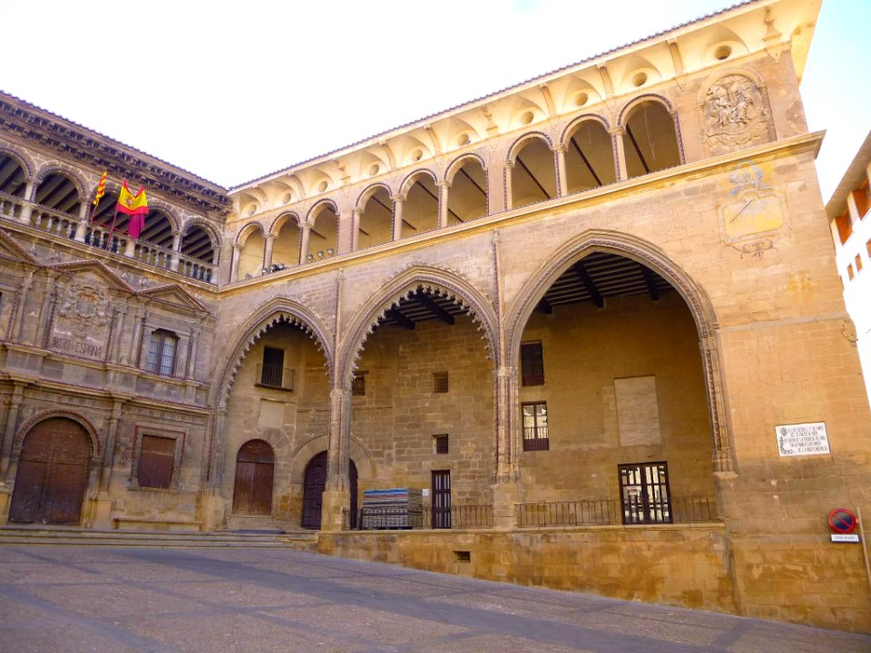 Alcañiz - Plaza de España, Lonja y Ayuntamiento 3
