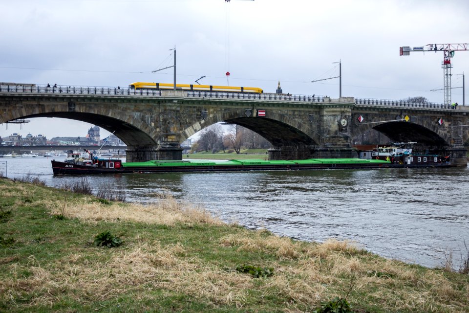 Albis havarie Albertbrücke Dresden (2)