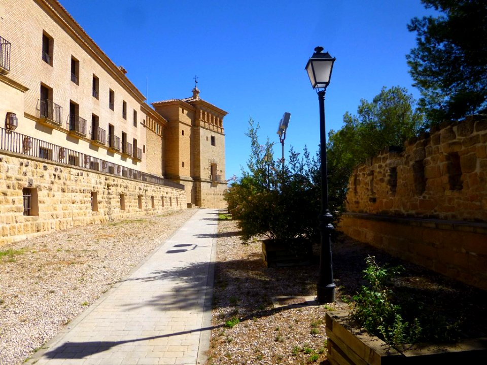 Alcañiz - Castillo de los Calatravos y Parador Nacional 40