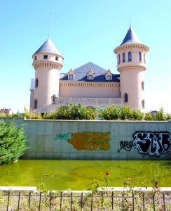 Alcorcón - Castillos de Valderas y Museo de Arte de Vidrio de Alcorcón (MAVA) 1