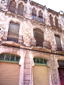 Alcoy - Edificio modernista en la calle Joan Cantó, 8 (3) photo