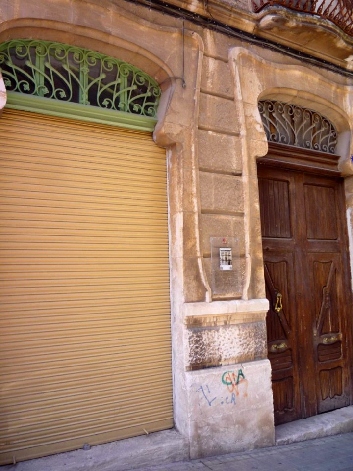 Alcoy - Edificio modernista en la calle Joan Cantó, 8 (4)