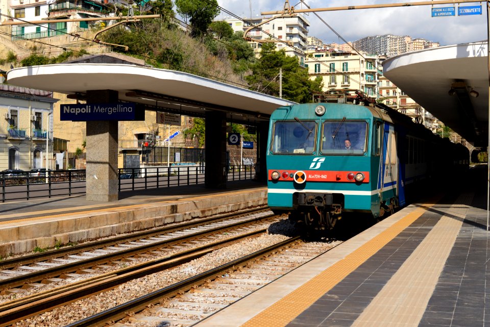 Ale 724-062 Stazione di Mergellina (2017)