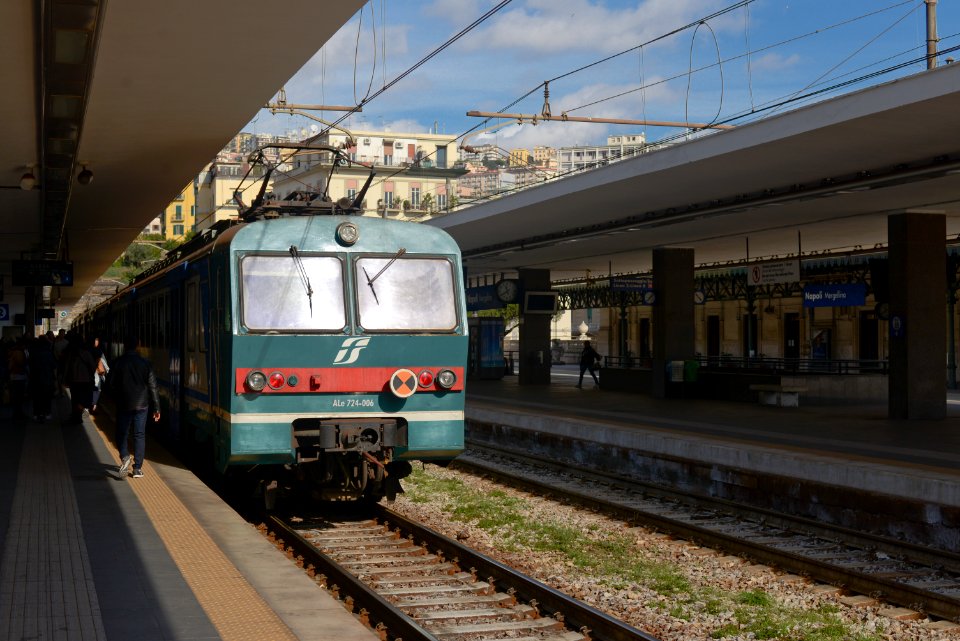 Ale 724-006 Stazione di Mergellina (2017)