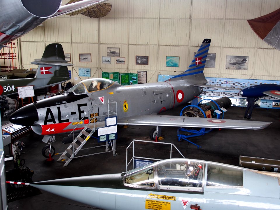 AL-E (aircraft) F-86D Sabre in Aalborg Forsvars- og Garnisonsmuseum, pic3