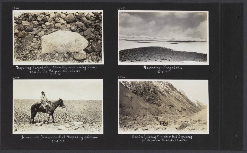 Albumblad met vier fotos. Linksboven steen bij het voormalige kamp van de De F, Bestanddeelnr 34 40
