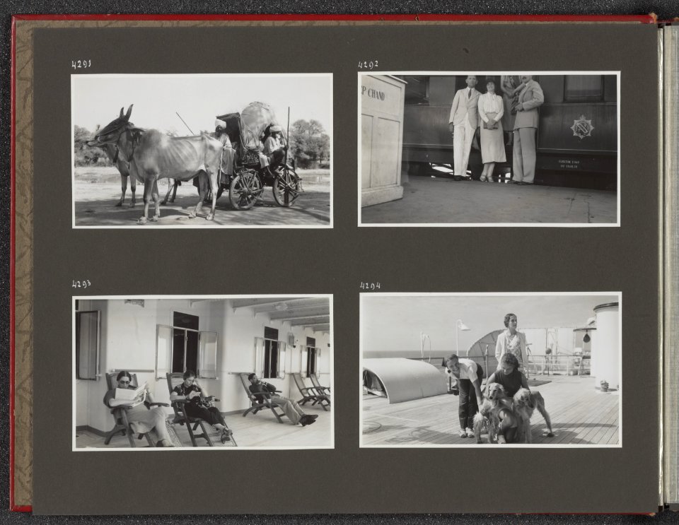 Albumblad met vier fotos. Linksboven oud rijtuig met twee ossen. Rechtsboven , Bestanddeelnr 40 04