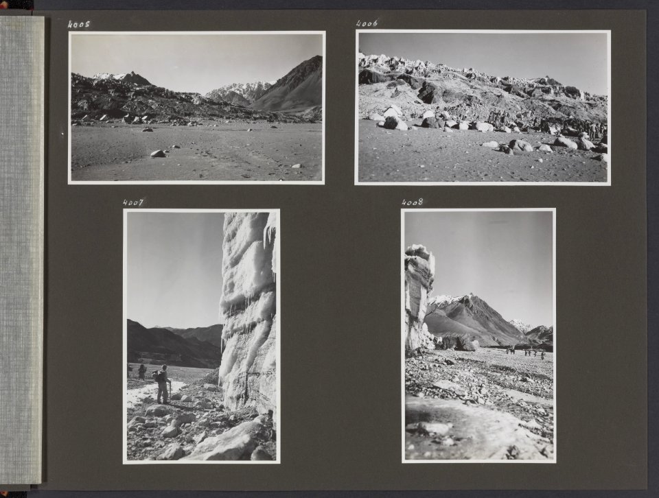 Albumblad met vier fotos. linksboven Kamp in de bovenloop van het Shyok-dal. r, Bestanddeelnr 38 29