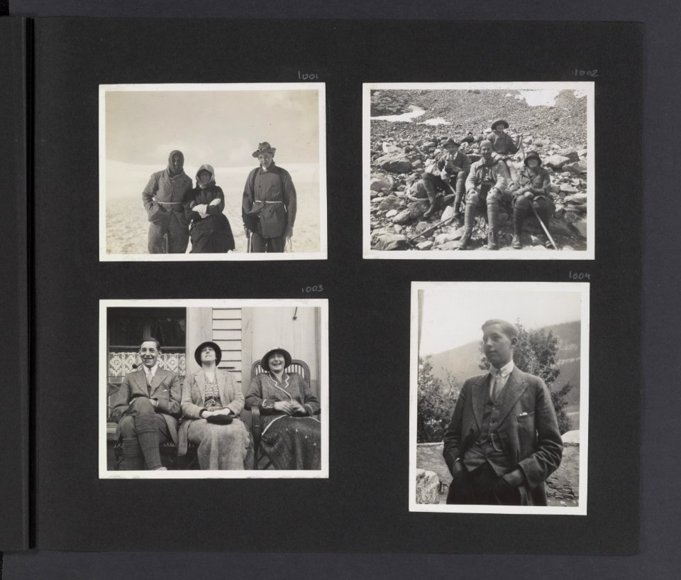 Albumblad met vier foto's, Bestanddeelnr 26 09