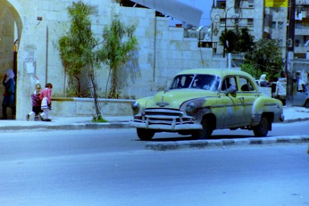 Aleppo Syria 1995. Yellow taxi. Spielvogel Archiv