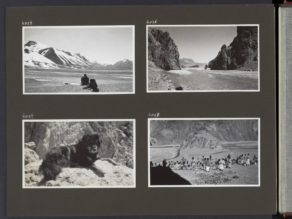 Albumblad met vier fotos. linksboven Uitzicht over het Depsang-plateau. De hon, Bestanddeelnr 38 34