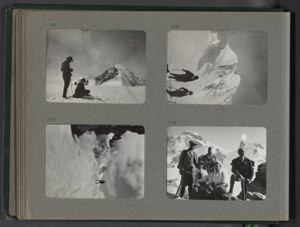 Albumblad met vier foto's, Bestanddeelnr 21 12