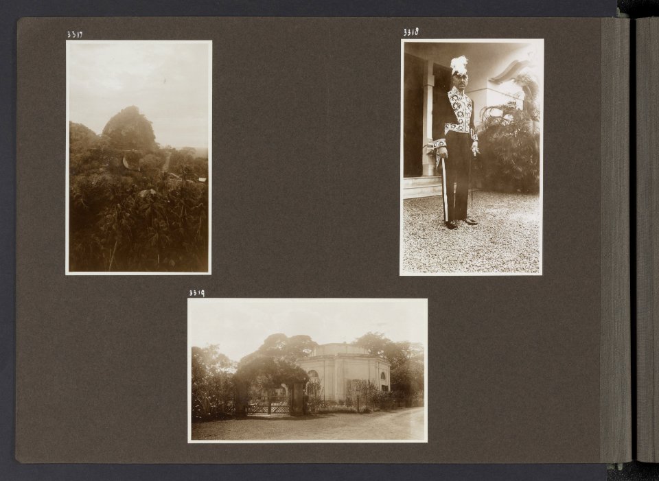 Albumblad met drie fotos. Linksboven eivormige heuvel die met trappen bereikba, Bestanddeelnr 36 14
