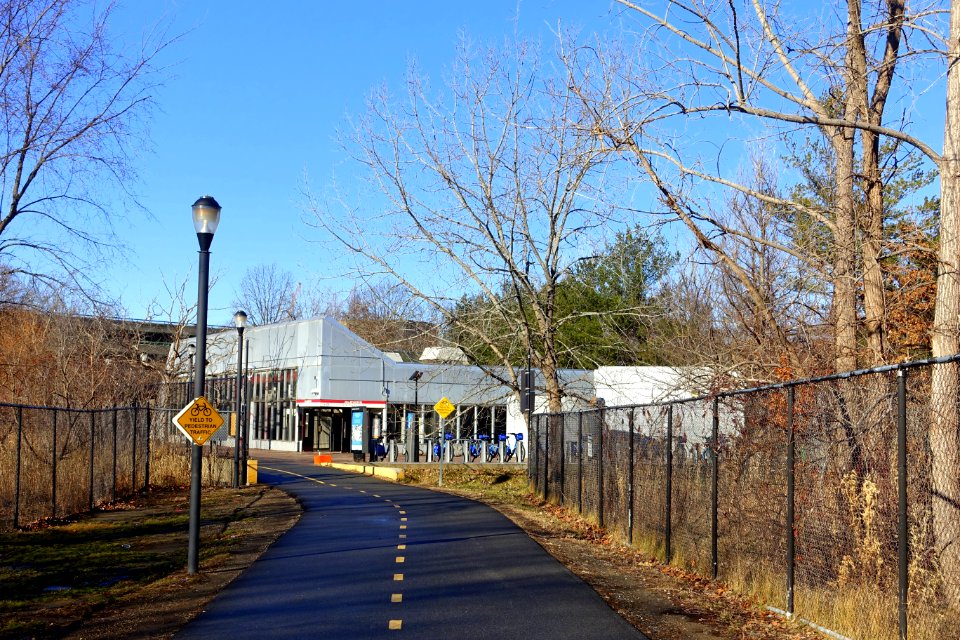 Alewife Linear Park approaching Alewife station, December 2018