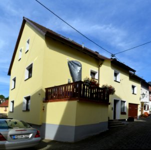 Altweilnau, Vor dem Turm 3