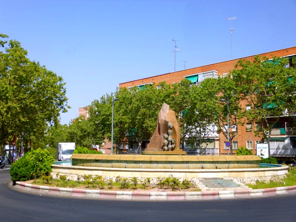 Alcorcón - esculturas, fuentes y rotondas 01