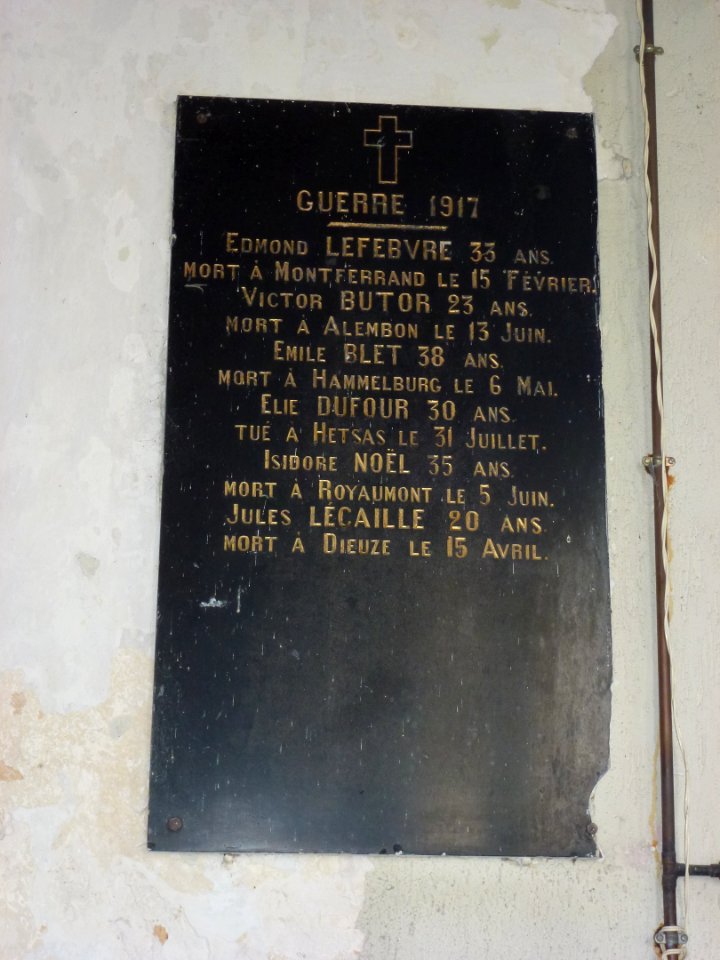 Alembon (Pas-de-Calais) église, plaque memorial de guerre 1917