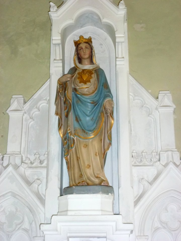Alembon (Pas-de-Calais) église, statue Sacré-Coeur de Marie
