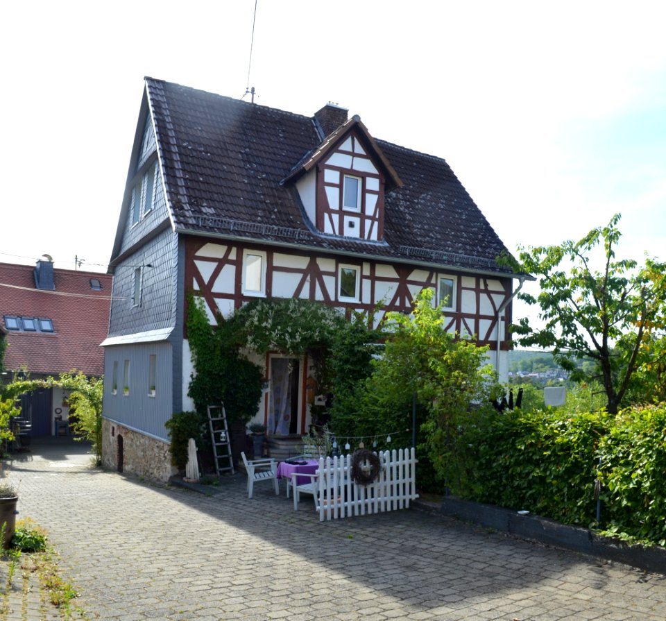 Altweilnau, Vor der Stadtmauer 11