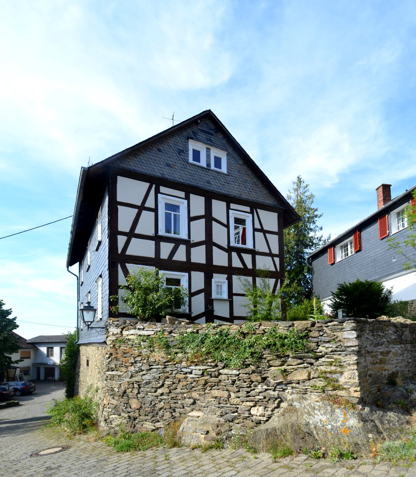 Altweilnau, Burgweg 1