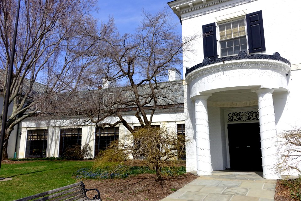 Alumnae House - Smith College - Northampton, MA - DSC01893