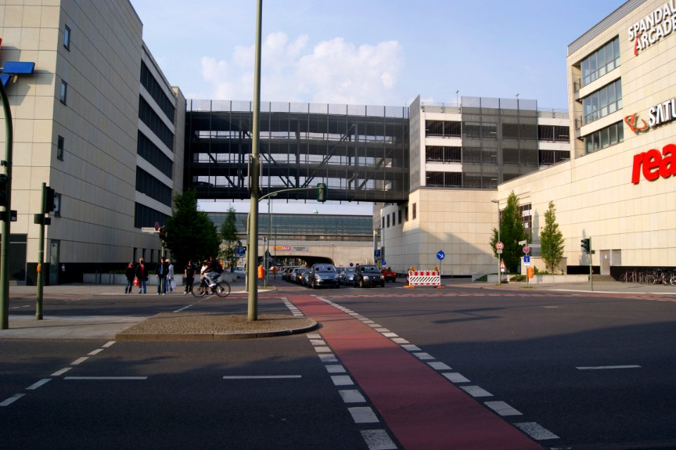 Am Bahnhof Spandau