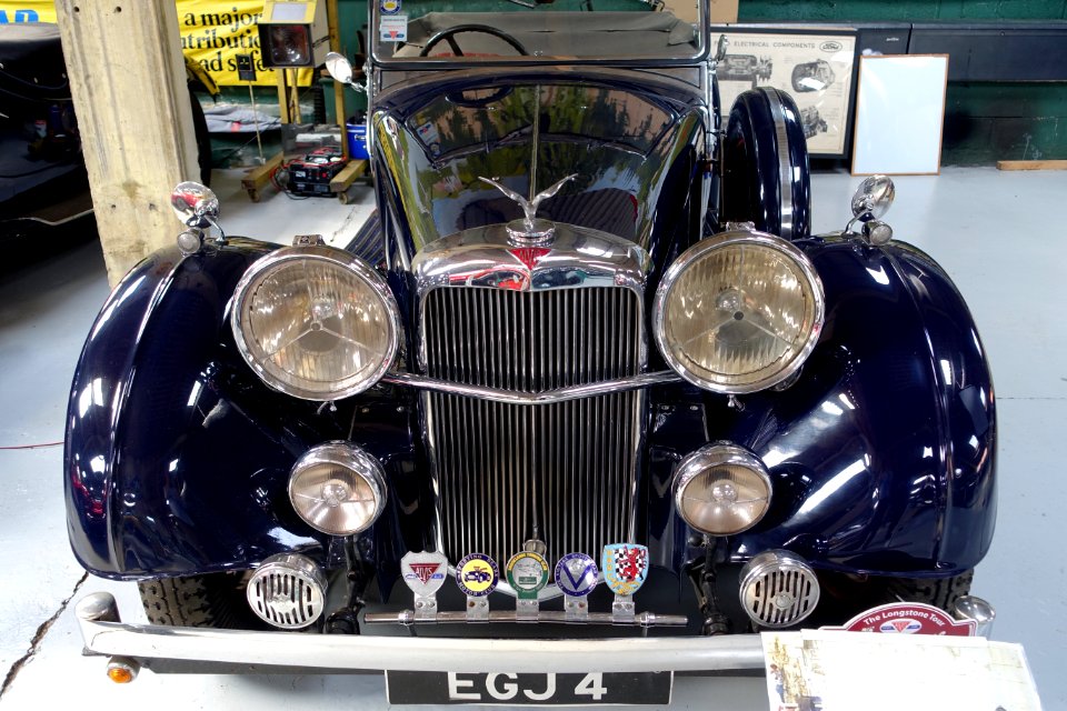 Alvis 1936 - Bentley Wildfowl and Motor Museum - Halland, East Sussex, England - DSC05823