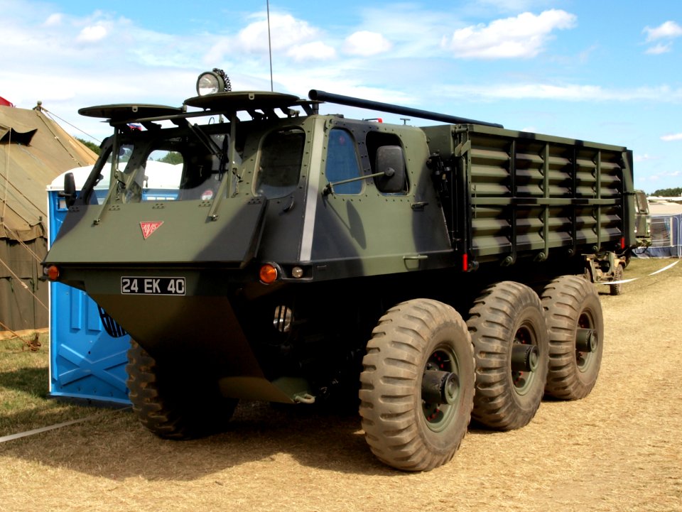 Alvis Stalwart pic11