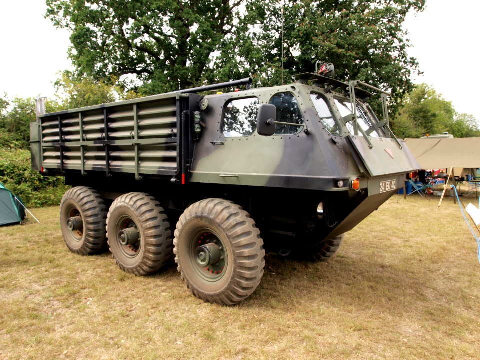 Alvis Stalwart pic2