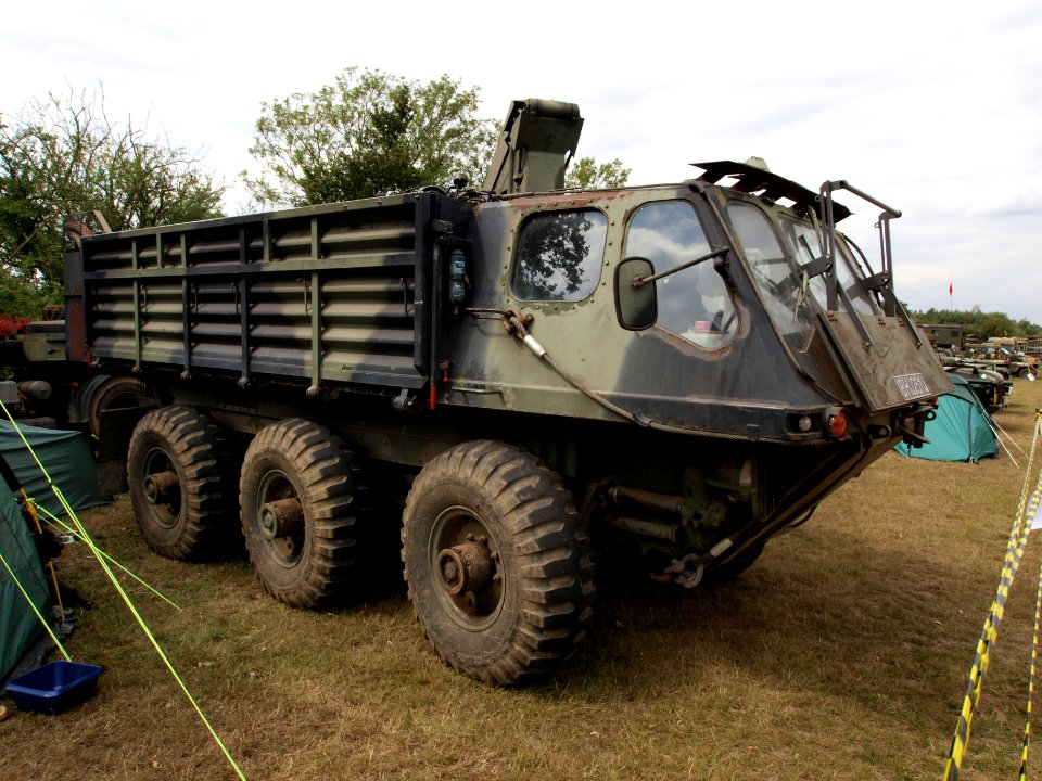 Alvis Stalwart (FV623) pic1