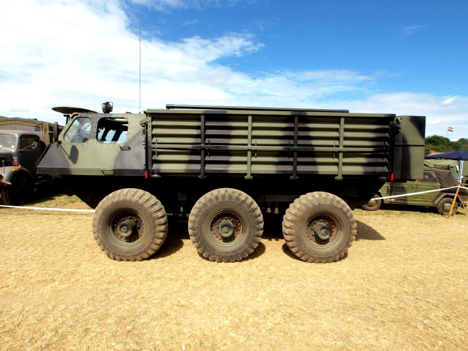 Alvis Stalwart pic6