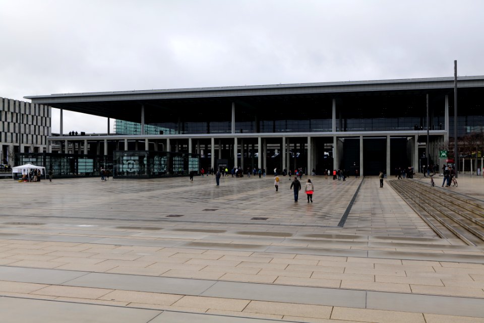 Am Boden bleiben protest BER opening 2020-10-31 13