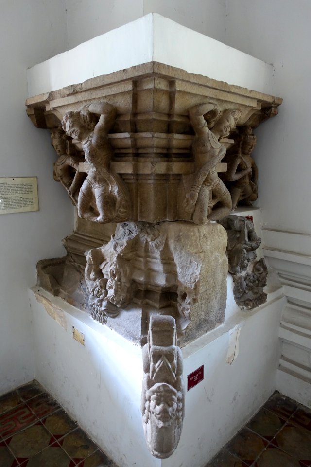 Altar with Apsaras, view 3, Tra Kieu, 7th-8th century, Quang Nam - Museum of Cham Sculpture - Danang, Vietnam - DSC01499