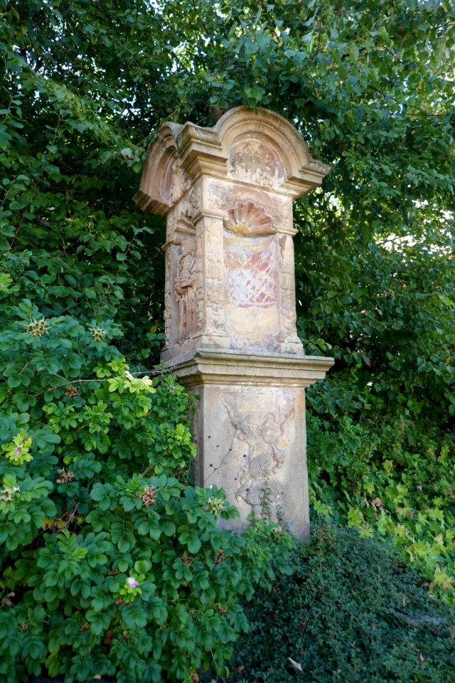 Altenheerse - Bildstock nordöstlich der Kirche - 1
