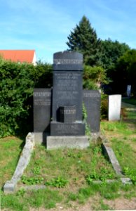 Alter Friedhof Oberrad, Grab C 46-47 Jörg