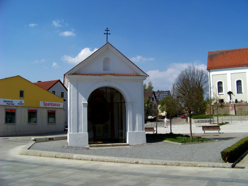 Alteglofsheim-Landshuter-Strasse-Kapelle-Sankt-Nepomuk
